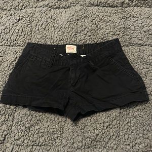 Mossimo juniors size 1 black little shorts-FIT 6